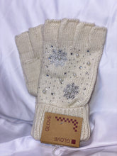 Load image into Gallery viewer, Pearl Snowflake and Rhinestone Fingerless Gloves